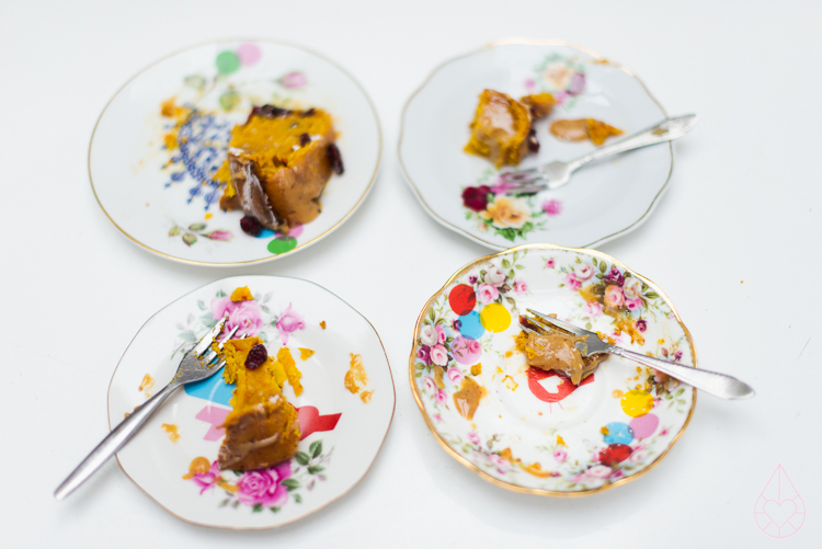 cake plates