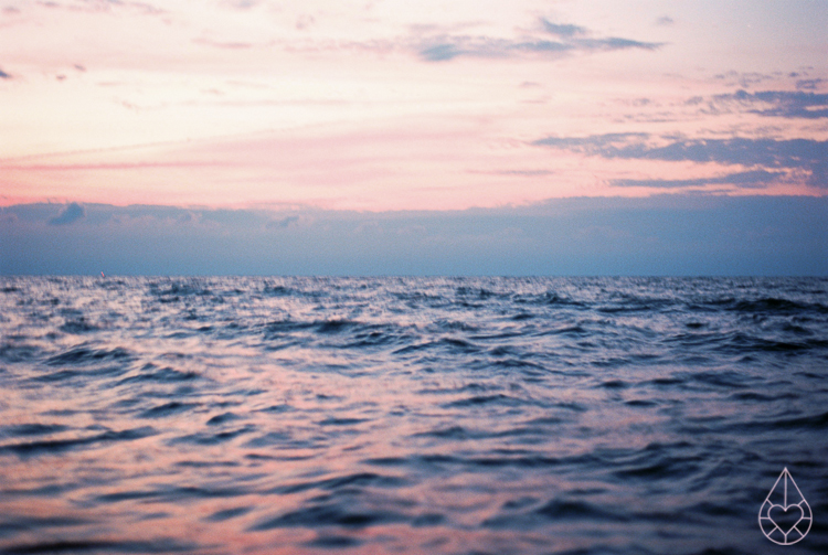 Nightswimming, Nikon FE, by Zilverblauw.nl