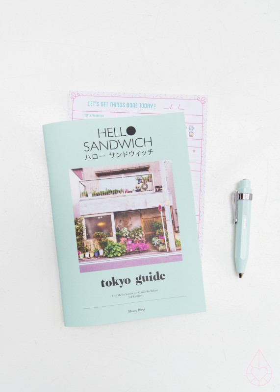 Hello Sandwich, by zilverblauw