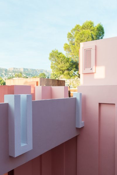 La Muralla Roja, zilverblauw.nl