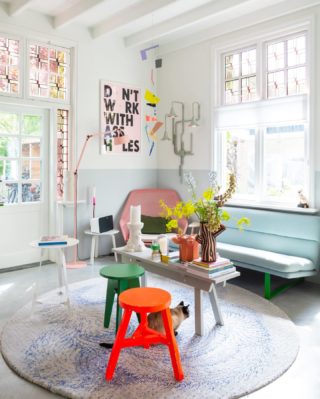 The best presents are the ones that come as a surprise. Thanks for the beautiful mobile @mo.man.tai, we love it. ♥️💎😘